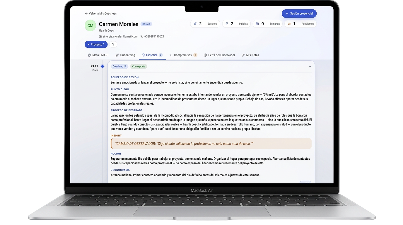 Reporte de Intervención de DualMirror.ai en la vista de historial de una laptop